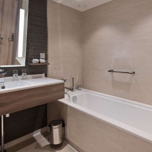 md-bathroom2-expedition-suite-ms-roald-amundsen